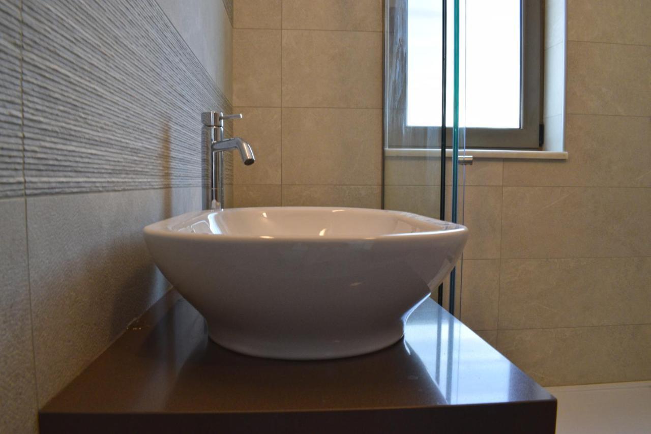 Four Seasons Homes スタロス エクステリア 写真